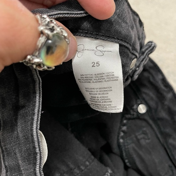 EUC Women’s Size 25 Jessica Simpson Kiss Me Super Skinny Jeans With Fringed Legs - Picture 8 of 12